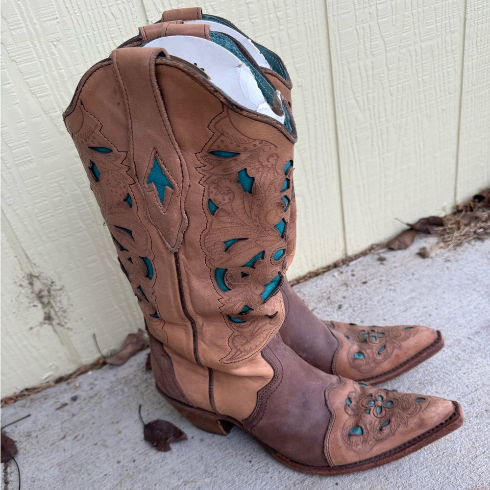 Corral boots